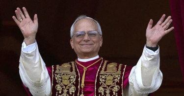 ট্রাম্পের কড়া আক্রমণেও যুদ্ধবিরোধী অবস্থান থেকে সরলেন না পোপ