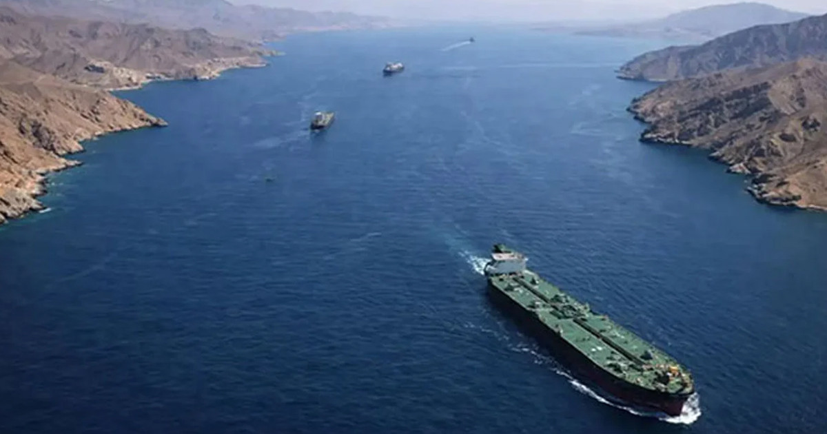 হরমুজে প্রণালি দিয়ে জাহাজ চলাচল নিয়ে ইরানের নতুন প্রস্তাব