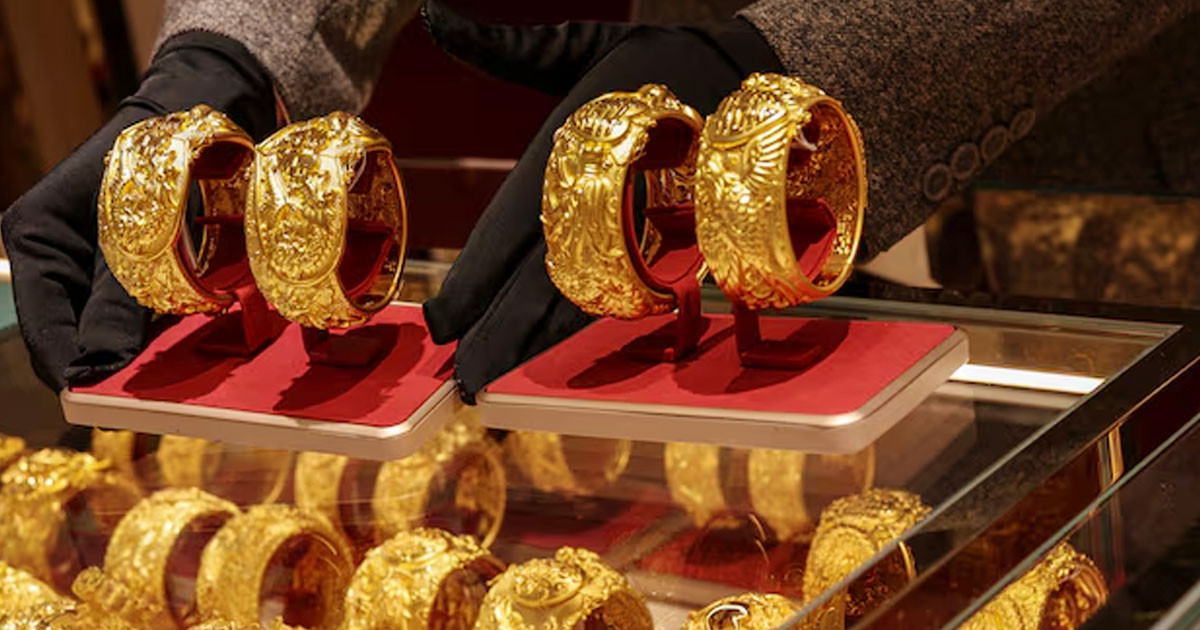 দুর্বল ডলার ও ভূরাজনৈতিক পরিস্থিতিতে বাড়ল স্বর্ণের দাম