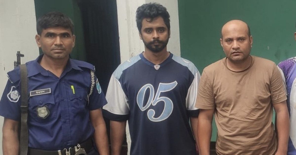 পুলিশের ওপর দুই দফা হামলা, যুবদল নেতাসহ গ্রেপ্তার ২