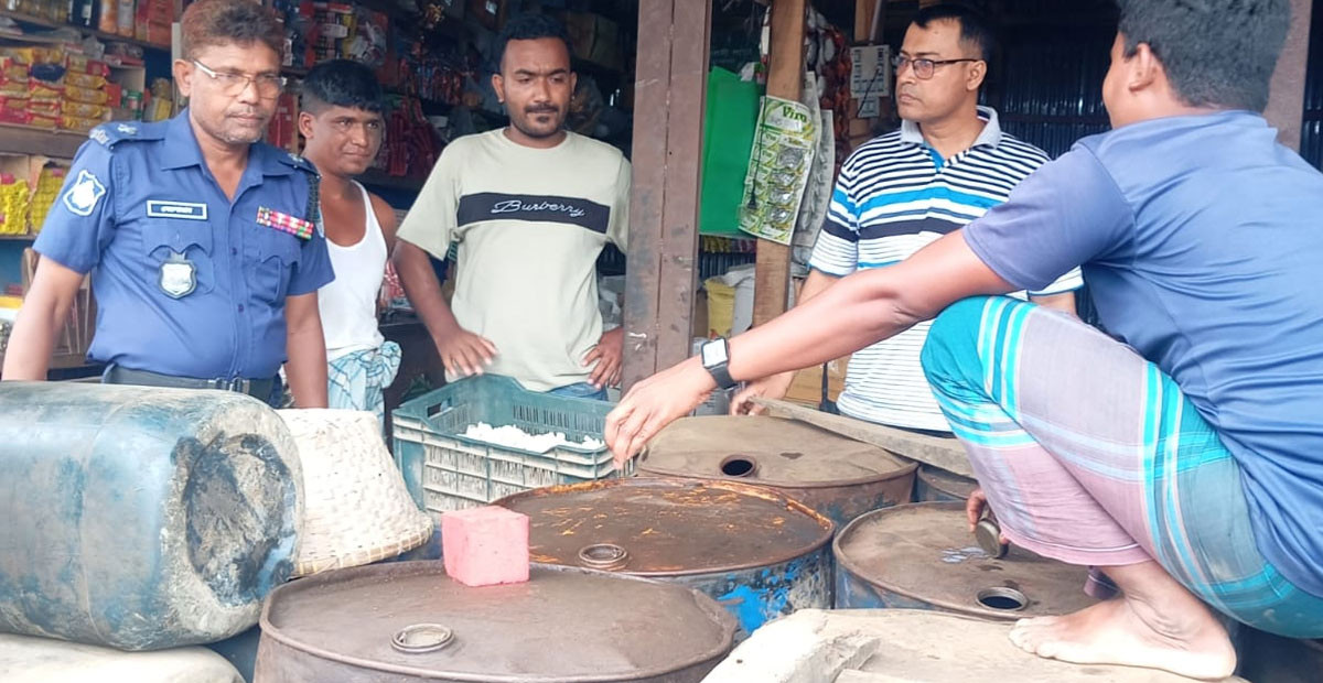 নোয়াখালীতে ৩ হাজার লিটার ডিজেল জব্দ, দোকানি আটক