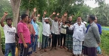 ডাসারে কথিত পীরের দরবারে ওরস ঘিরে উত্তেজনা, বন্ধের দাবি
