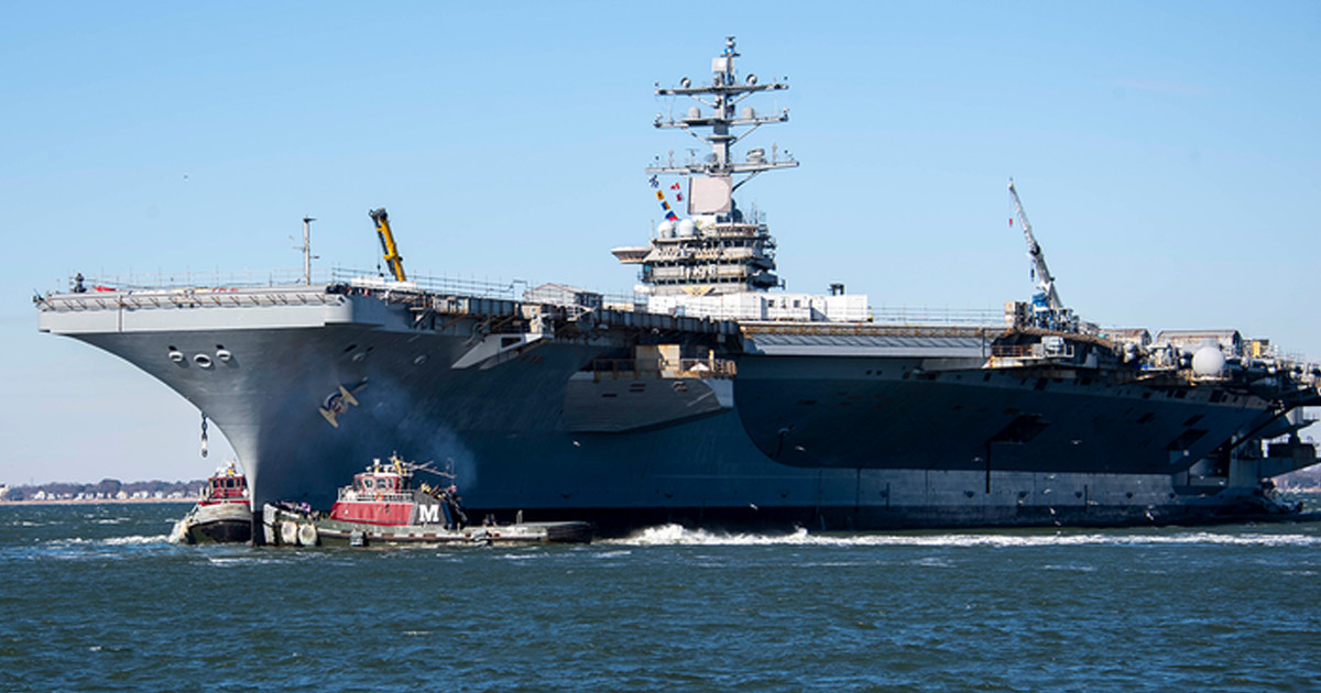 মার্কিন রণতরীতে সন্দেহজনক আগুন