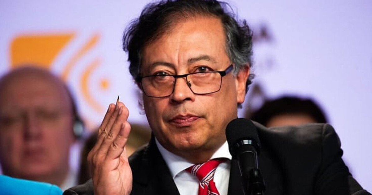 ইসরায়েলের সঙ্গে সব সামরিক চুক্তি স্থগিত করুন: কলম্বিয়ার প্রেসিডেন্ট