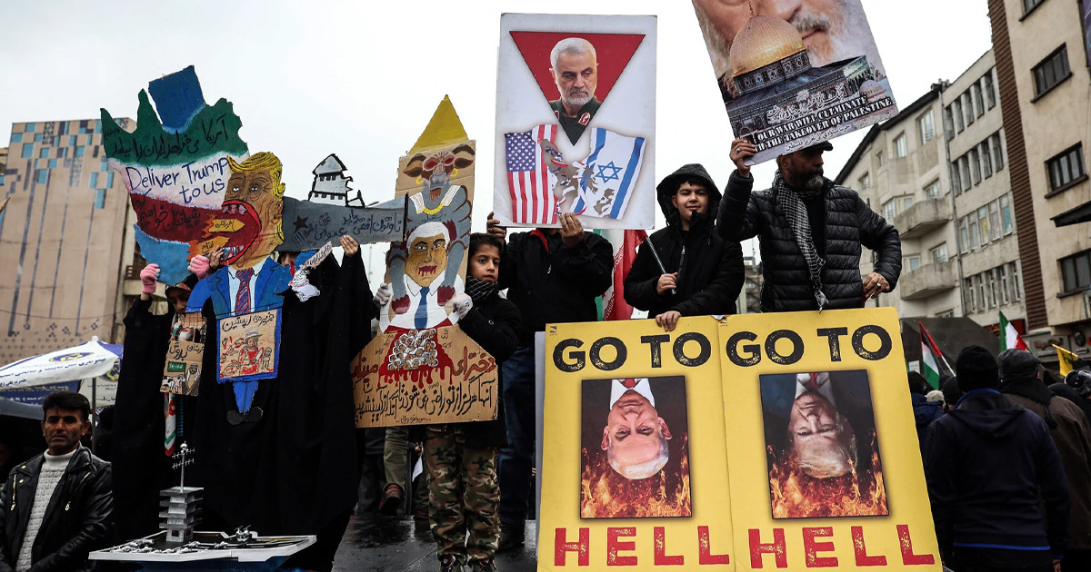 ট্রাম্প বলছেন ইরান ধ্বংস, পাল্টা আঘাতে সক্ষম বলছে গোয়েন্দারা