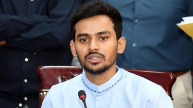 এখন শুধু পাঠ্যপুস্তকে লেখা বাকি ১ দফার ঘোষক তারেক রহমান: আসিফ মাহমুদ