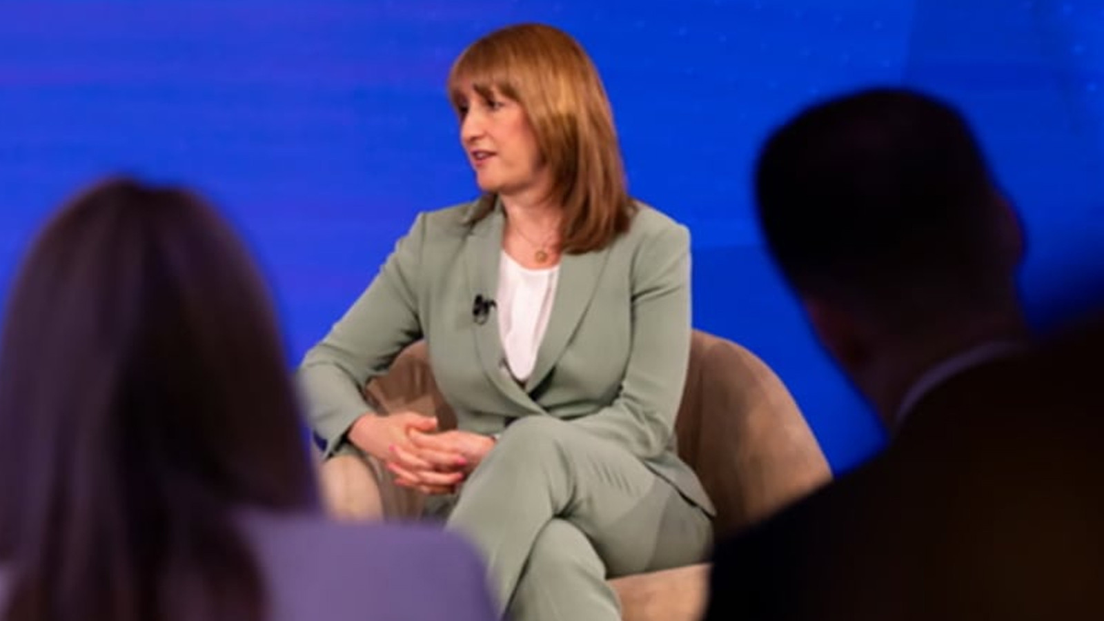 আলোচনা বন্ধ করে ইরানের সঙ্গে যুদ্ধ শুরু ছিল ভুল: ব্রিটিশ অর্থমন্ত্রী