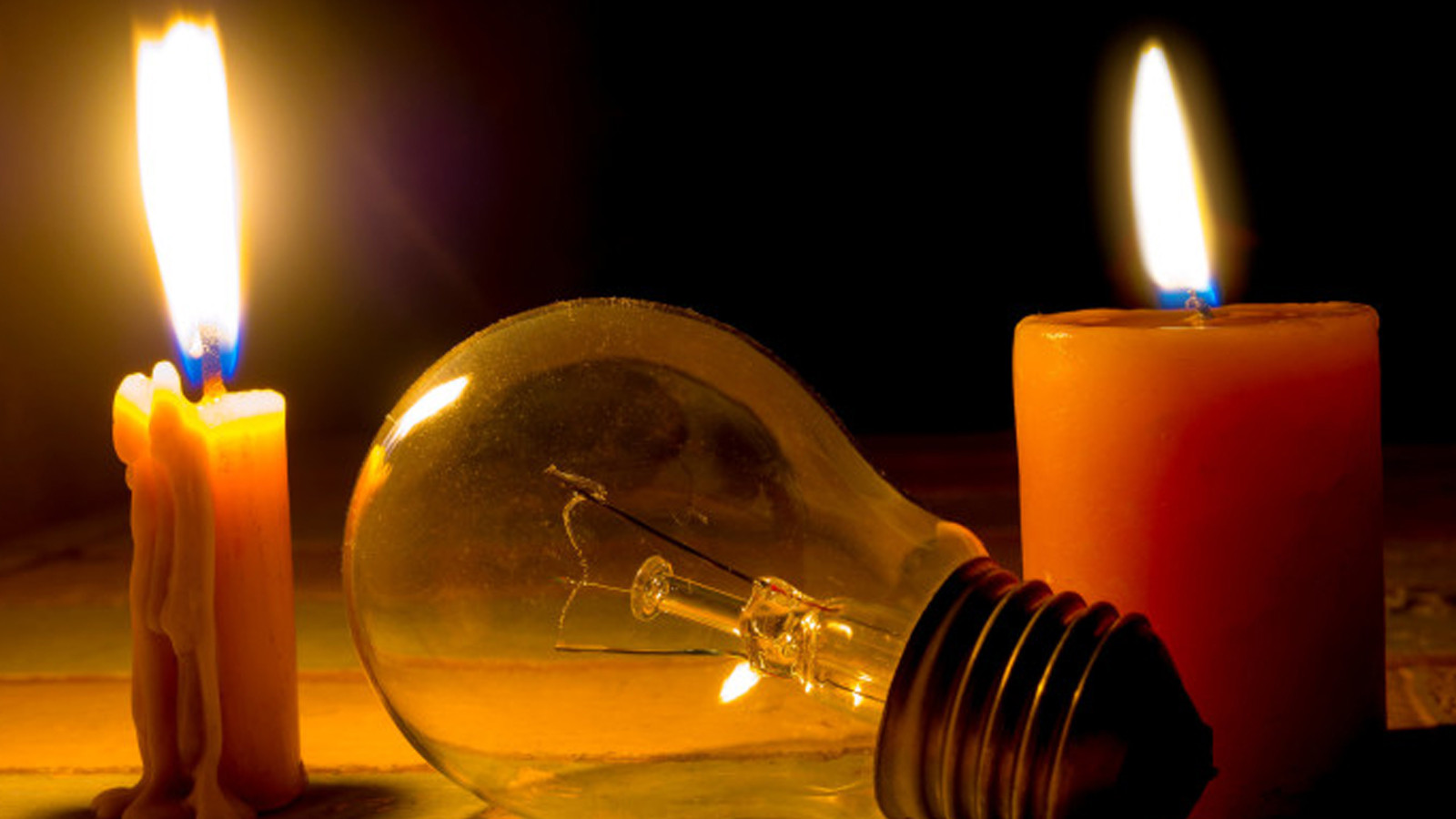 লোডশেডিং দাবদাহে বিপর্যস্ত জনজীবন