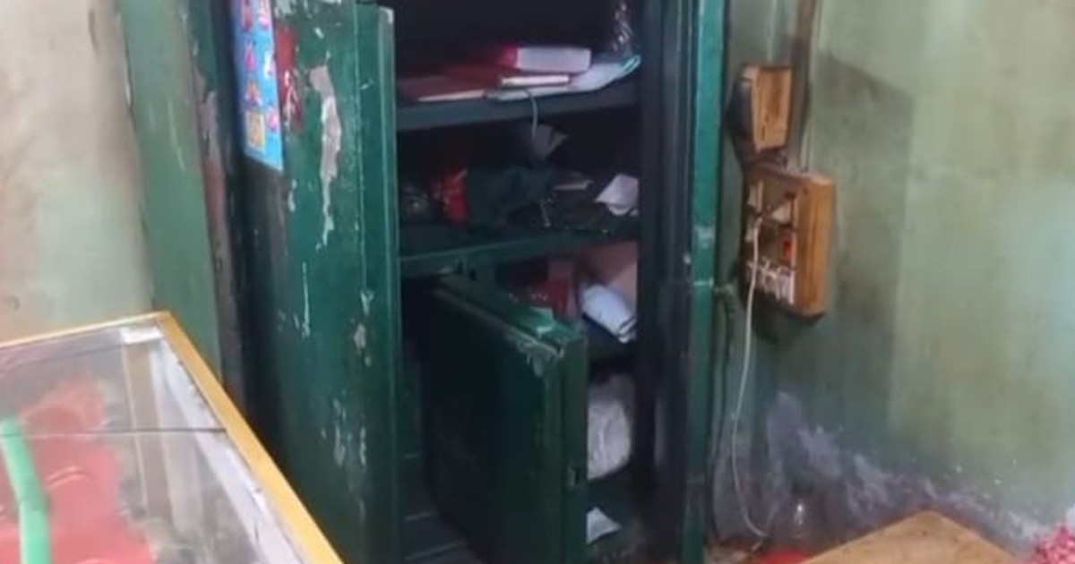 মাদারীপুরে সংঘবদ্ধ ডাকাতি, ৬ স্বর্ণের দোকানসহ ৭টি ব্যবসাপ্রতিষ্ঠানে লুট