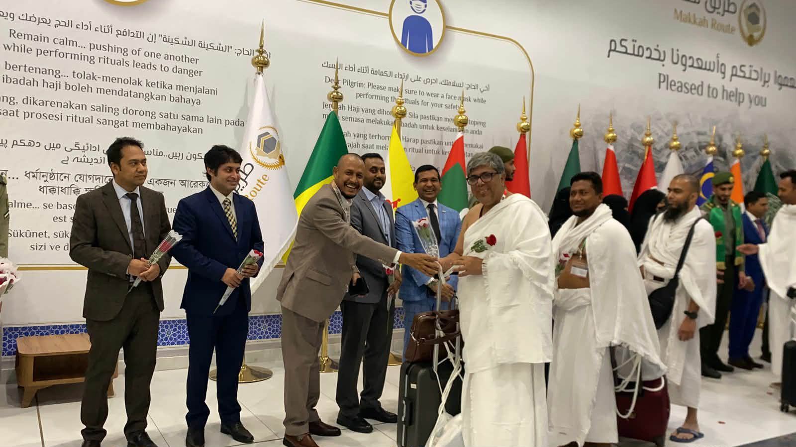 বাংলাদেশের প্রথম হজ ফ্লাইট সৌদি পৌঁছেছে