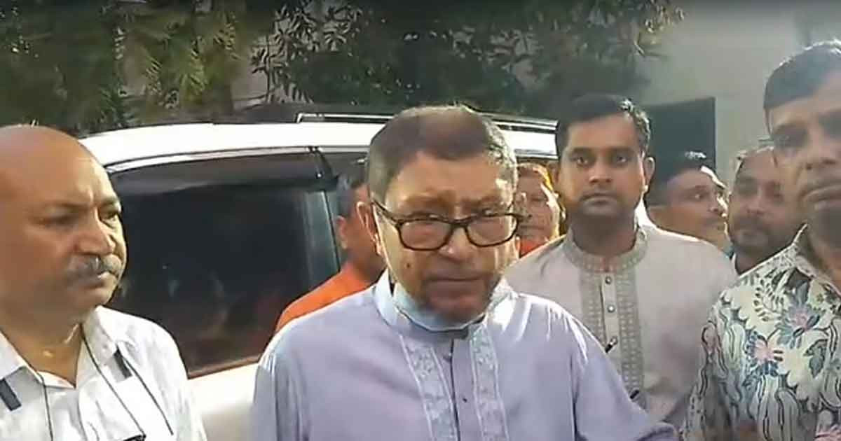 ফাতেমার ভাতিজিকে দেখতে হাসপাতালে স্বাস্থ্যমন্ত্রী, ফেসবুকে ভাইরাল