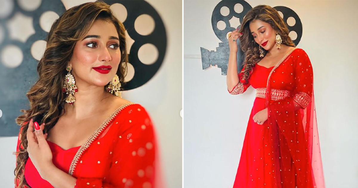 নায়িকার ৮টি ব্যাংক অ্যাকাউন্ট, তবে আছে মাত্র ৩৬ হাজার!