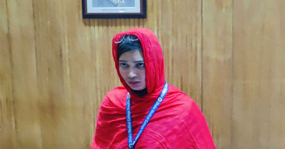 চিকিৎসক সেজে ঢামেকে ঘুরছিলেন টিকটকার, যেভাবে পড়লেন ধরা