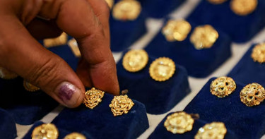 এবার কমলো স্বর্ণের দামও