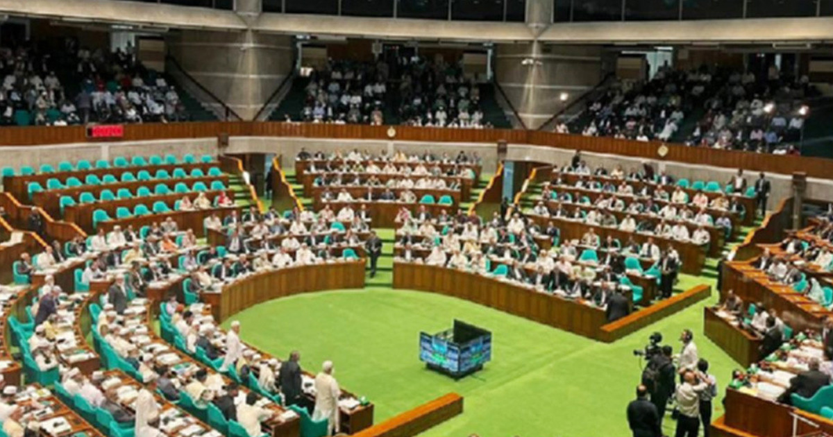 সংরক্ষিত নারী আসনের এমপিদের বেতন কত, পান কী কী সুবিধা?