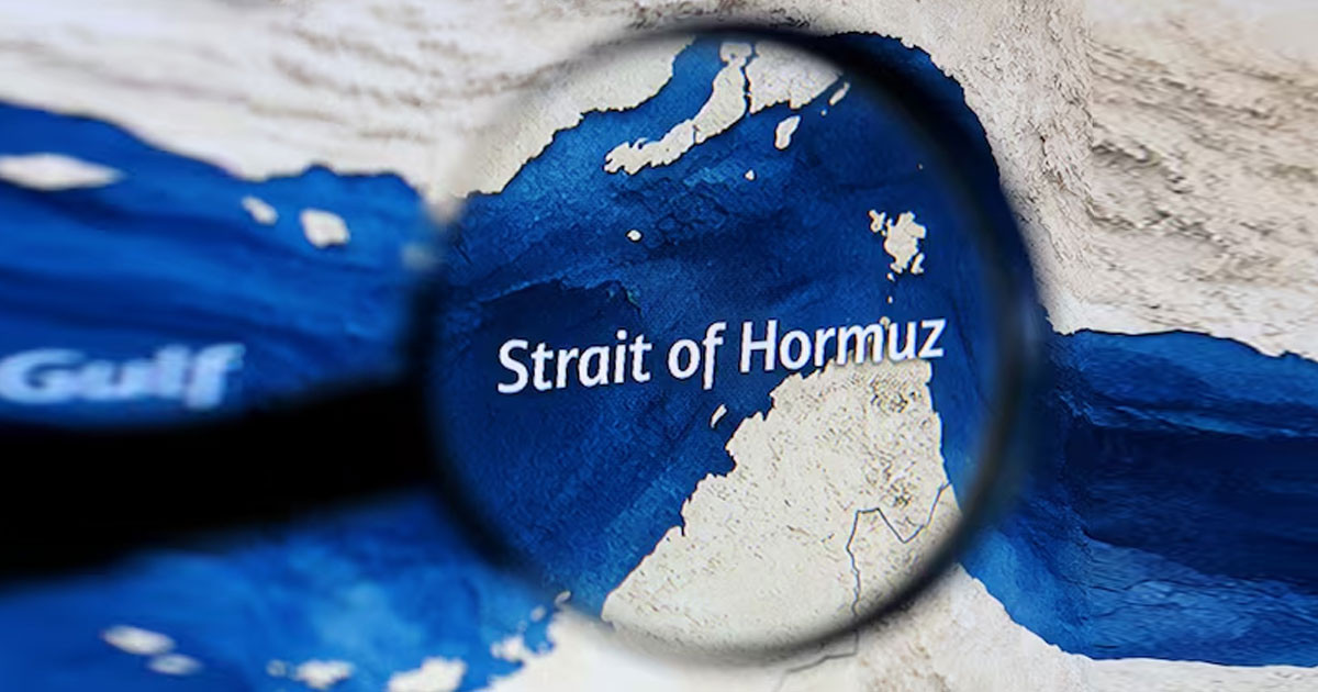 ফের উত্তাল হরমুজ প্রণালি, এবার তিন জাহাজে ইরানের হামলা