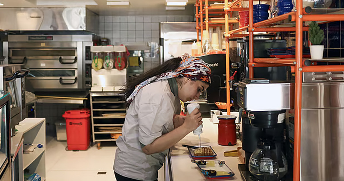 চাকরি হারাল ২০ লাখ মানুষ