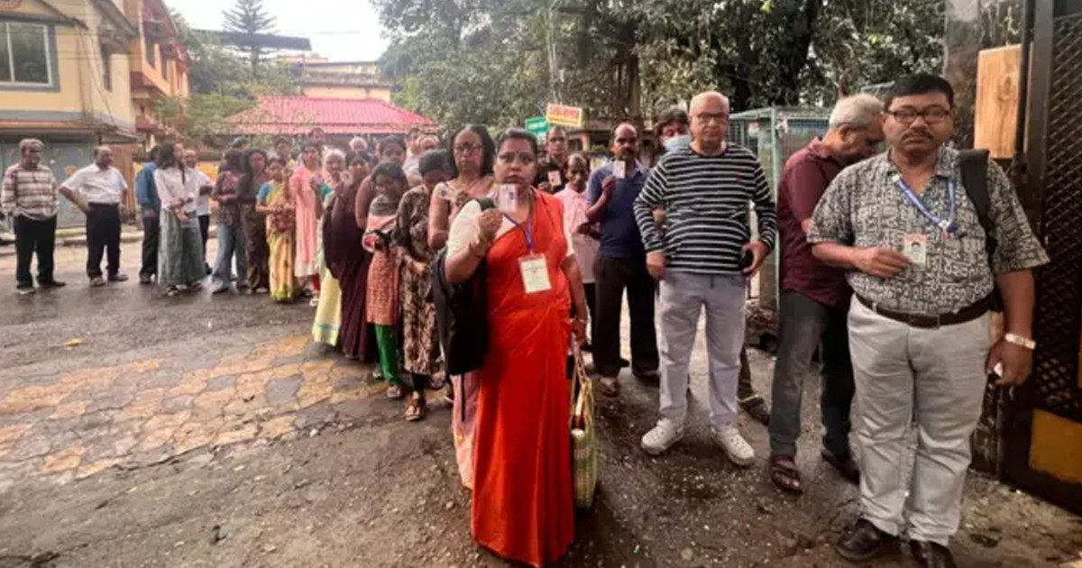 পশ্চিমবঙ্গ বিধানসভা নির্বাচনে প্রথম দফায় ভোটগ্রহণ শুরু