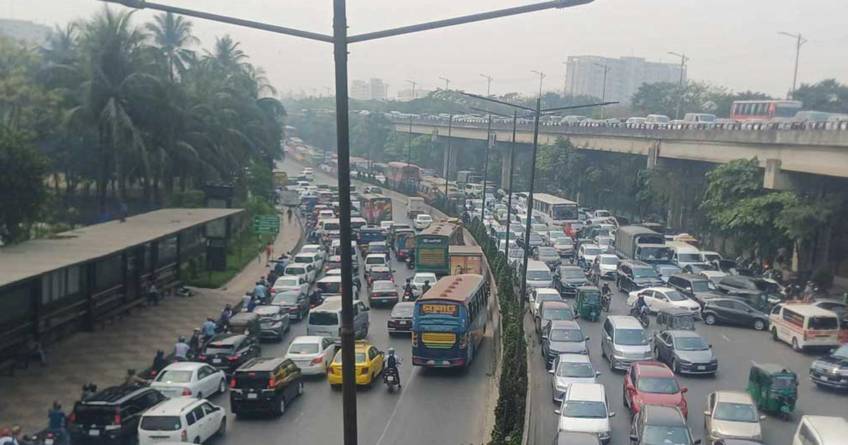 বনানীতে সড়ক দুর্ঘটনায় নিহত ২