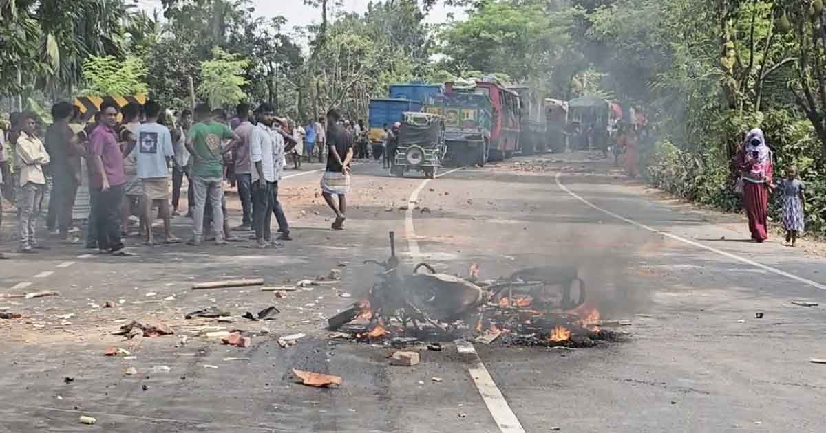 যুবদলের দুই গ্রুপের সংঘর্ষ, মহাসড়ক অবরোধ