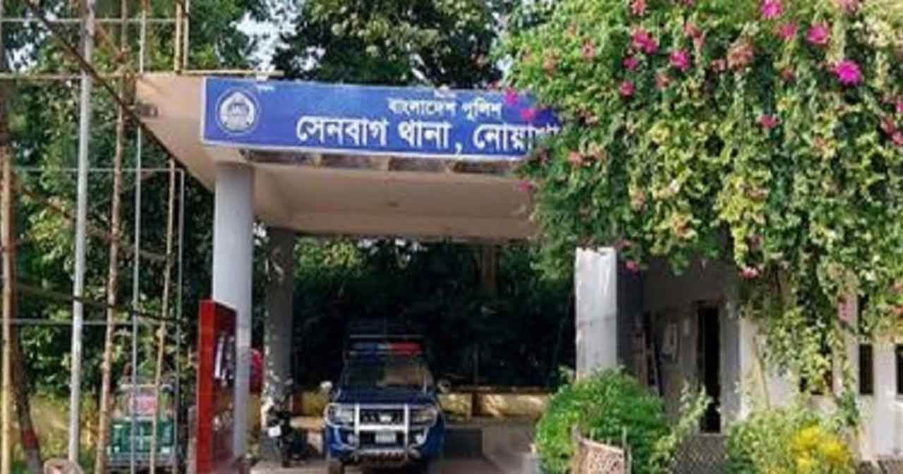 নোয়াখালীতে কাভার্ডভ্যানে ট্রাকের ধাক্কা, নিহত ২