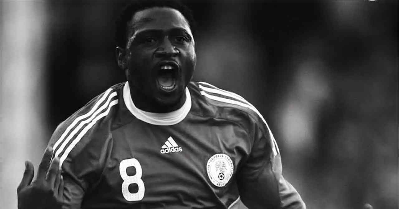 মাঠে লুটিয়ে পড়ে নাইজেরিয়ার সাবেক স্ট্রাইকারের মৃত্যু