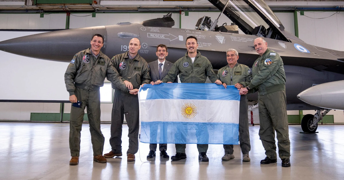 যুক্তরাষ্ট্রের চাপে আর্জেন্টিনার কাছে এফ-১৬ বিক্রির অনুমতি দিতে বাধ্য হয় যুক্তরাজ্য