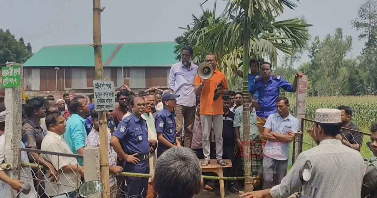 পঞ্চগড়ে পাম্পে ফুয়েল কার্ড চেক করার সময় ইউএনও’র ওপর হামলা, আহত বডিগার্ড