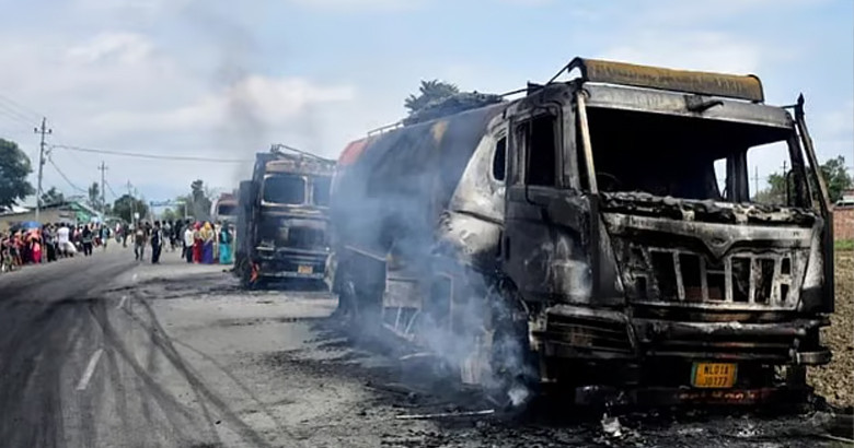 তিন বছর পেরিয়েও নিভছে না মণিপুর রাজ্যের আগুন, কী চলছে সেখানে