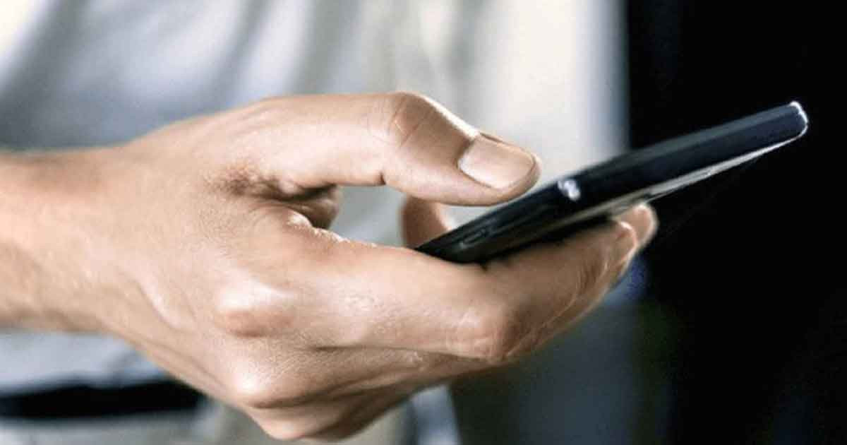 মোবাইল রিচার্জে কর কমানো নিয়ে সরকারের উদ্যোগ