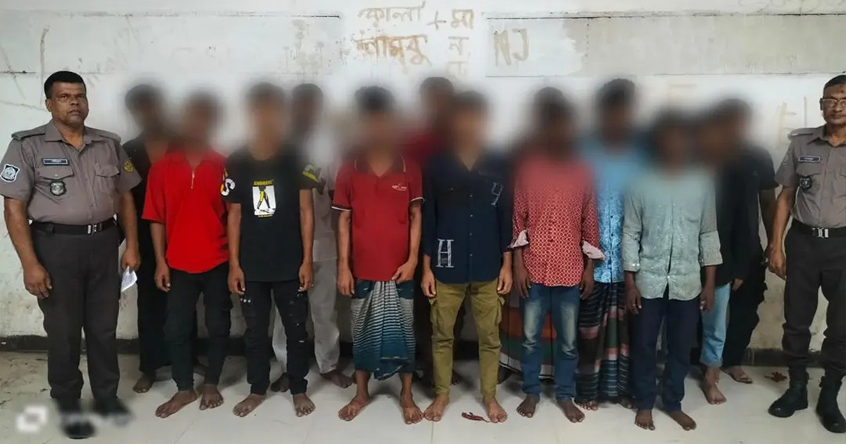 রাজধানীতে পুলিশের বিশেষ অভিযানে গ্রেপ্তার ৬৩