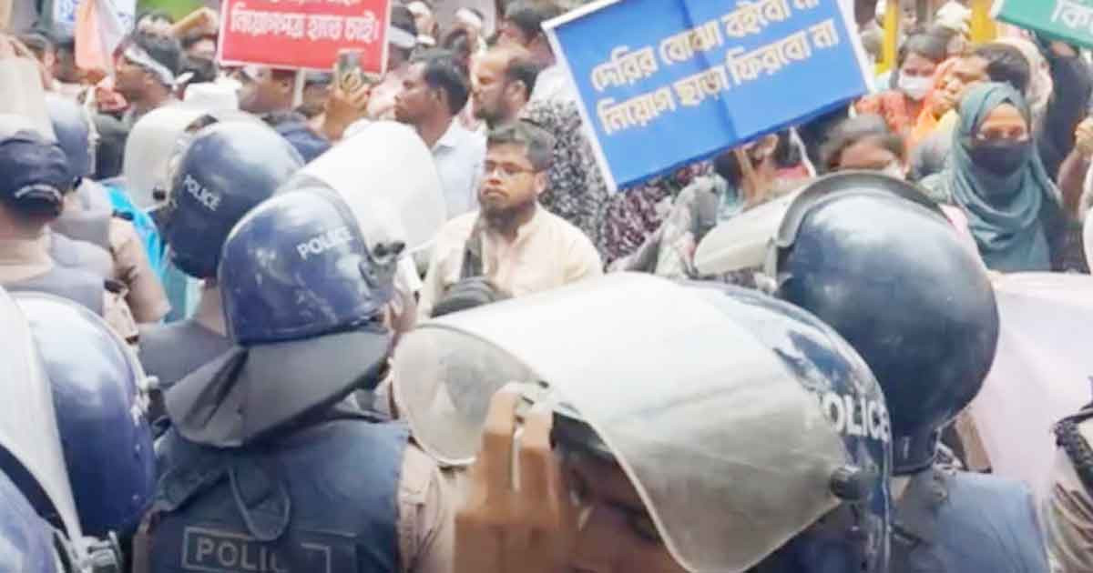 নিয়োগপত্রের দাবিতে উত্তাল শাহবাগ, মুখোমুখি অবস্থানে শিক্ষক-পুলিশ