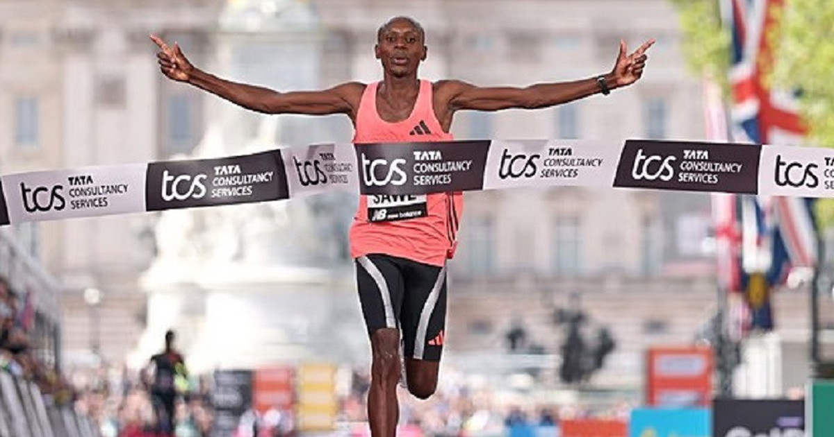 ম্যারাথনে বিশ্বরেকর্ড গড়লেন সেবাস্তিয়ান