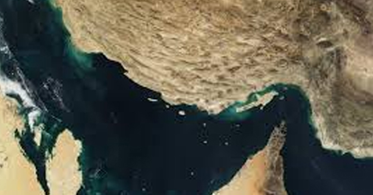 হরমুজ প্রণালীর কর্তৃত্ব পাচ্ছে ইরানের সশস্ত্র বাহিনী