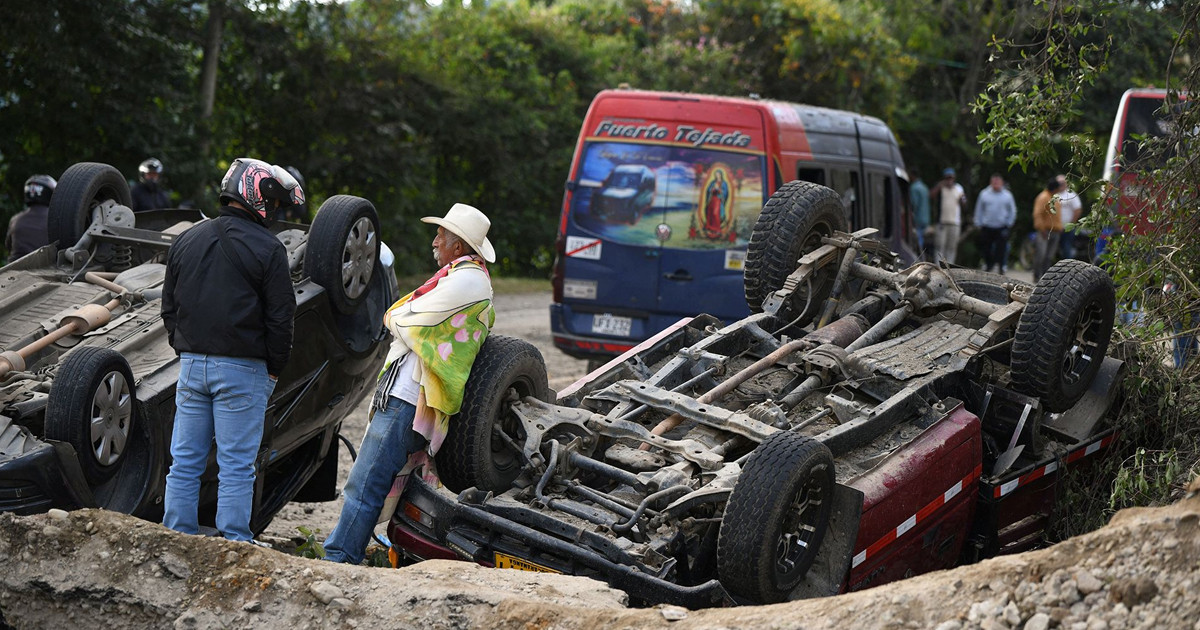 কলম্বিয়ায় মহাসড়কে ভয়াবহ বোমা হামলা, নিহত বেড়ে ২১