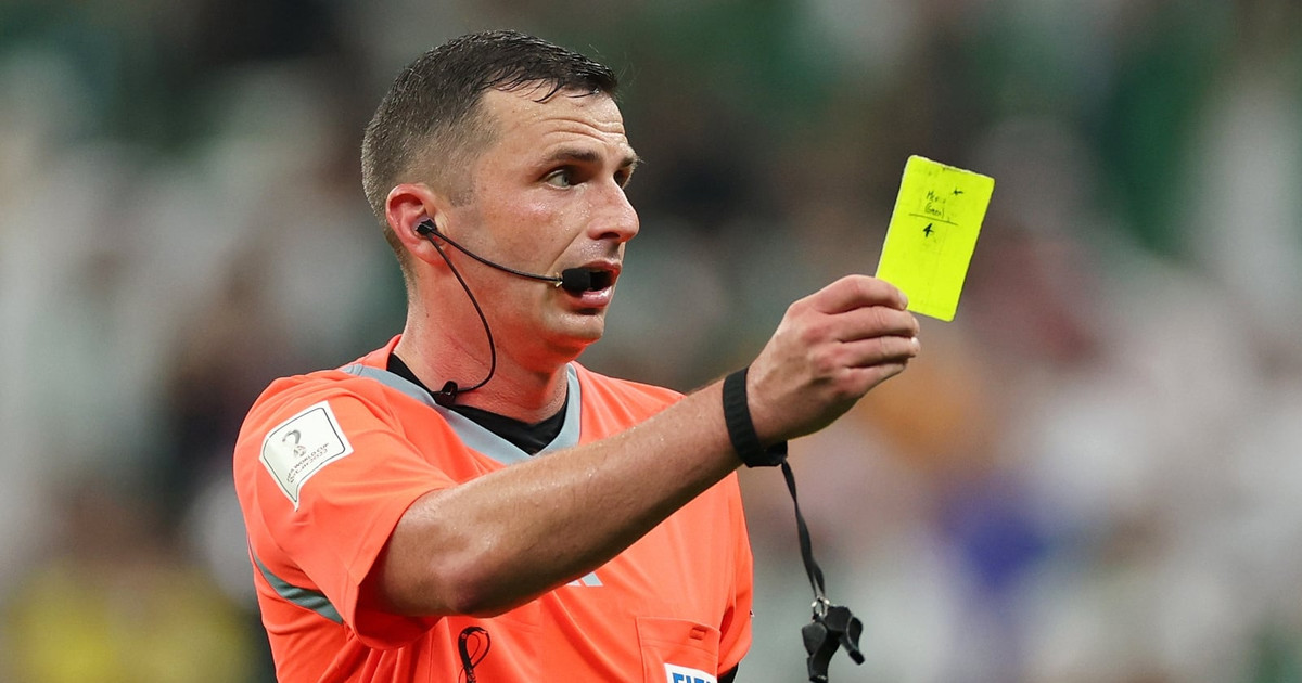 বিশ্বকাপ সামনে রেখে হলুদ কার্ডের নিয়মে বড় পরিবর্তন