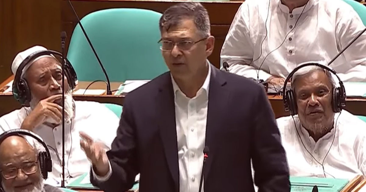 নতুন করে মুক্তিযুদ্ধের ইতিহাসের ভিত্তিতে জাতিকে আর বিভক্ত আর না করি: স্বরাষ্ট্রমন্ত্রী