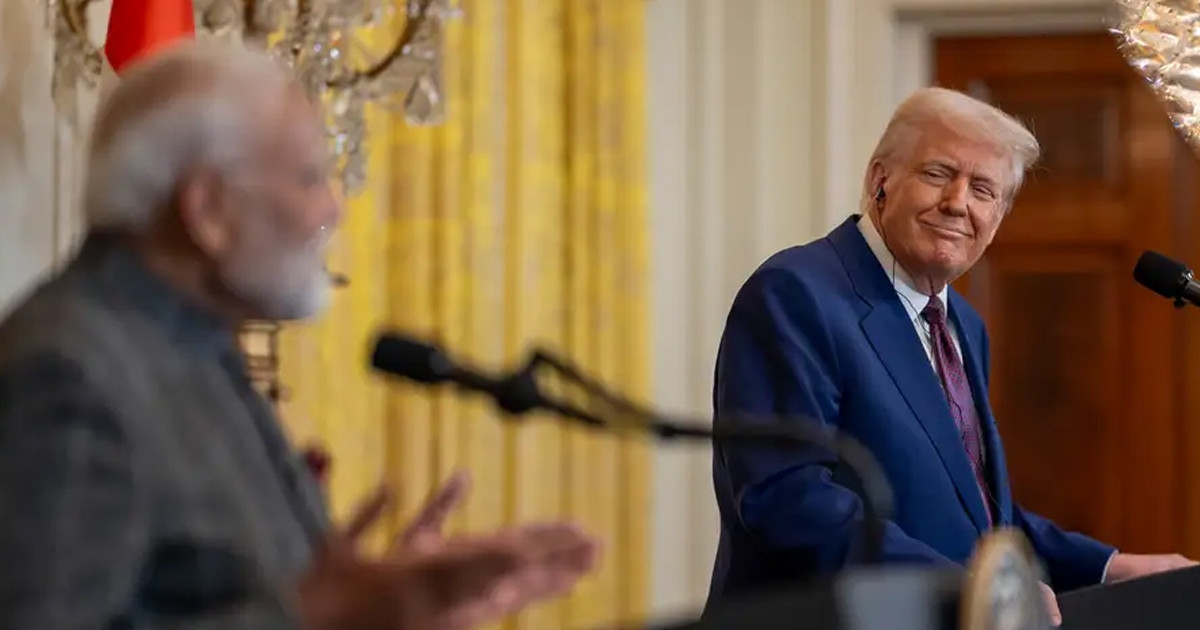 ভারতীয়রা ক্রমেই আমেরিকার প্রতি বৈরী হয়ে উঠছেন