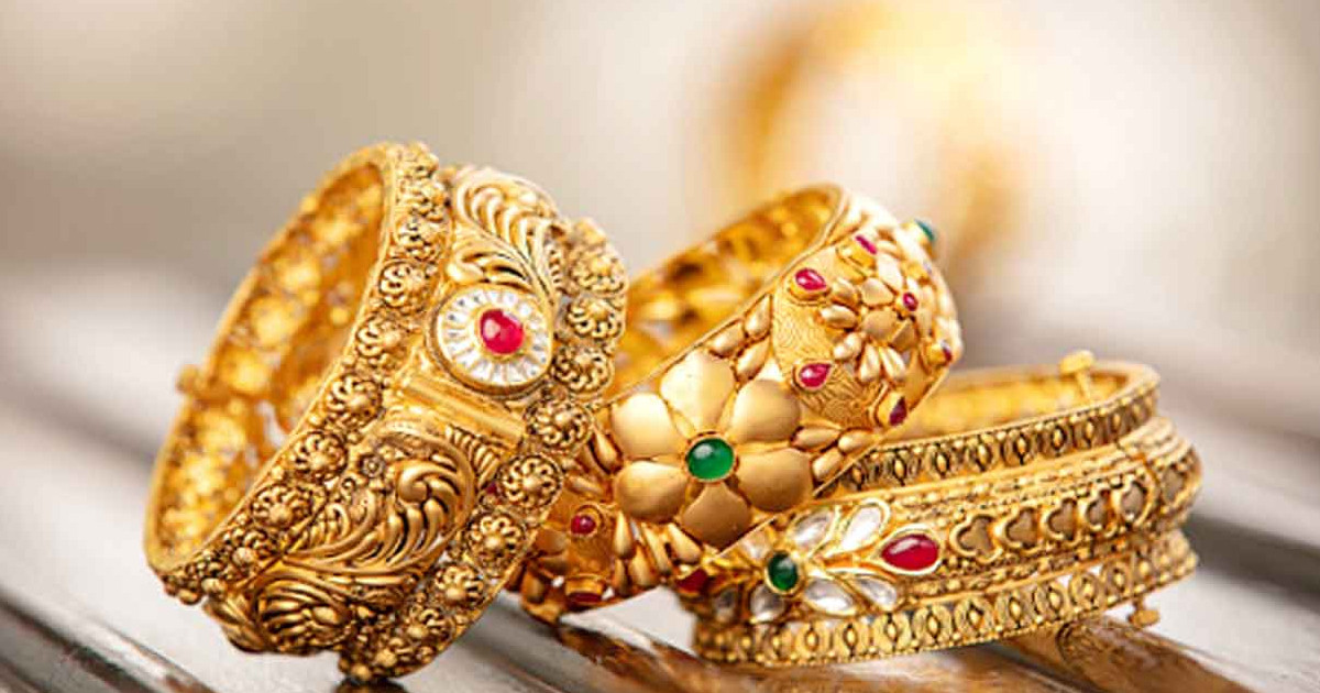 স্বর্ণের দামে বড় পতন, দুই দফা কমার পর এবার ভরি কত?