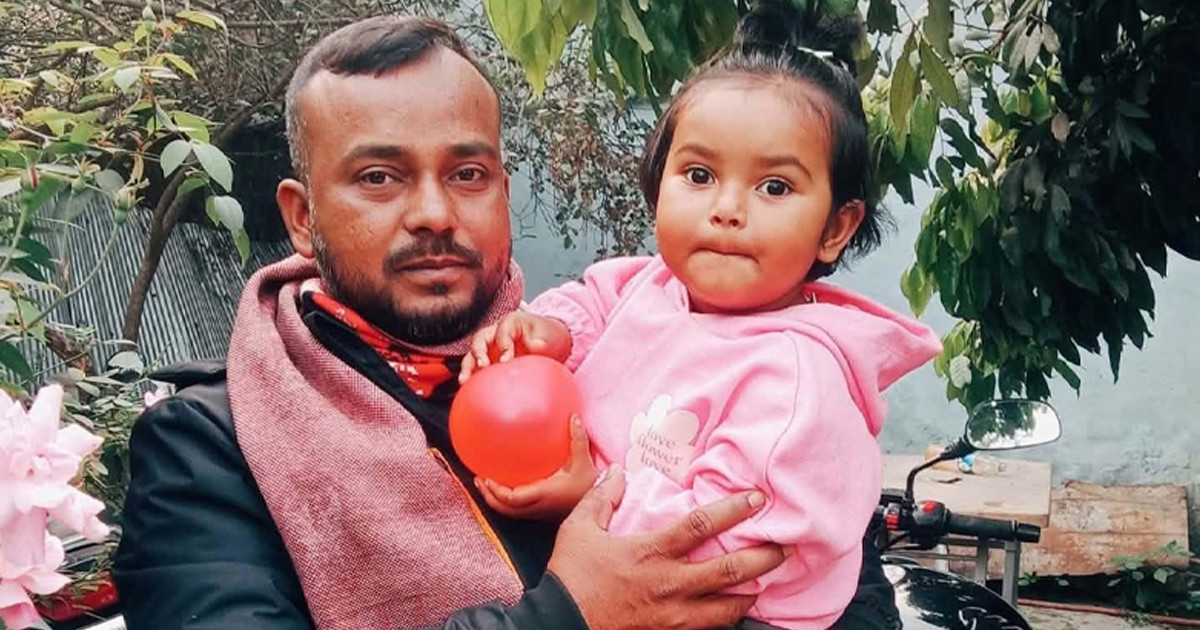 বজ্রপাতে বাবার মৃত্যু, কোল থেকে ছিটকে পড়ে প্রাণে বাঁচলো ছোট্ট সাফিয়া