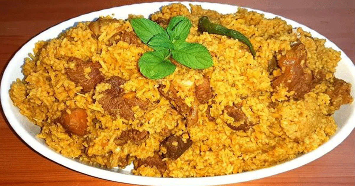 বৃষ্টি হলেই কেন খিচুড়ি খেতে মন চায়?