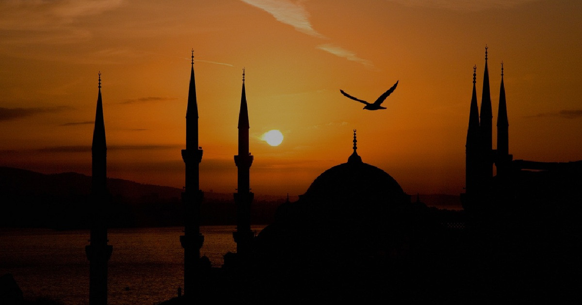 প্রথম ও দ্বিতীয় খলিফার শাসনামলের দুটি ঘটনা