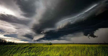 দেশজুড়ে বজ্রপাতসহ কালবৈশাখীর সতর্কবার্তা