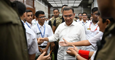 সংসদ ভবন পরিদর্শনে আসা শিক্ষার্থীদের সঙ্গে প্রধানমন্ত্রীর সৌজন্য সাক্ষাৎ