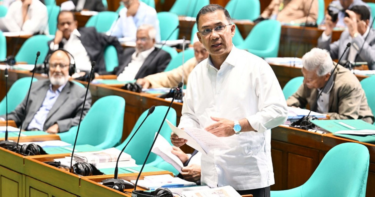 এই চেয়ারে বসলে প্রতিমুহূর্তে আমি তপ্ত হিট অনুভব করি: প্রধানমন্ত্রী