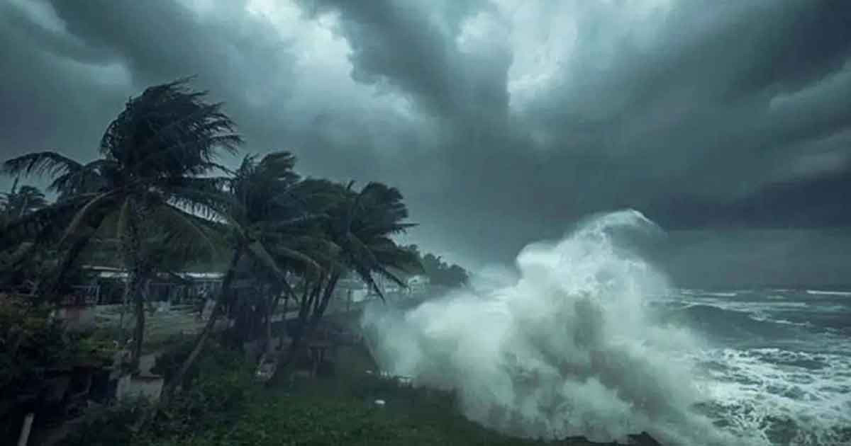 রাতে যেসব জেলায় অতিভারী বর্ষণের সঙ্গে ৮০ কিমি বেগে ঝড়ের শঙ্কা