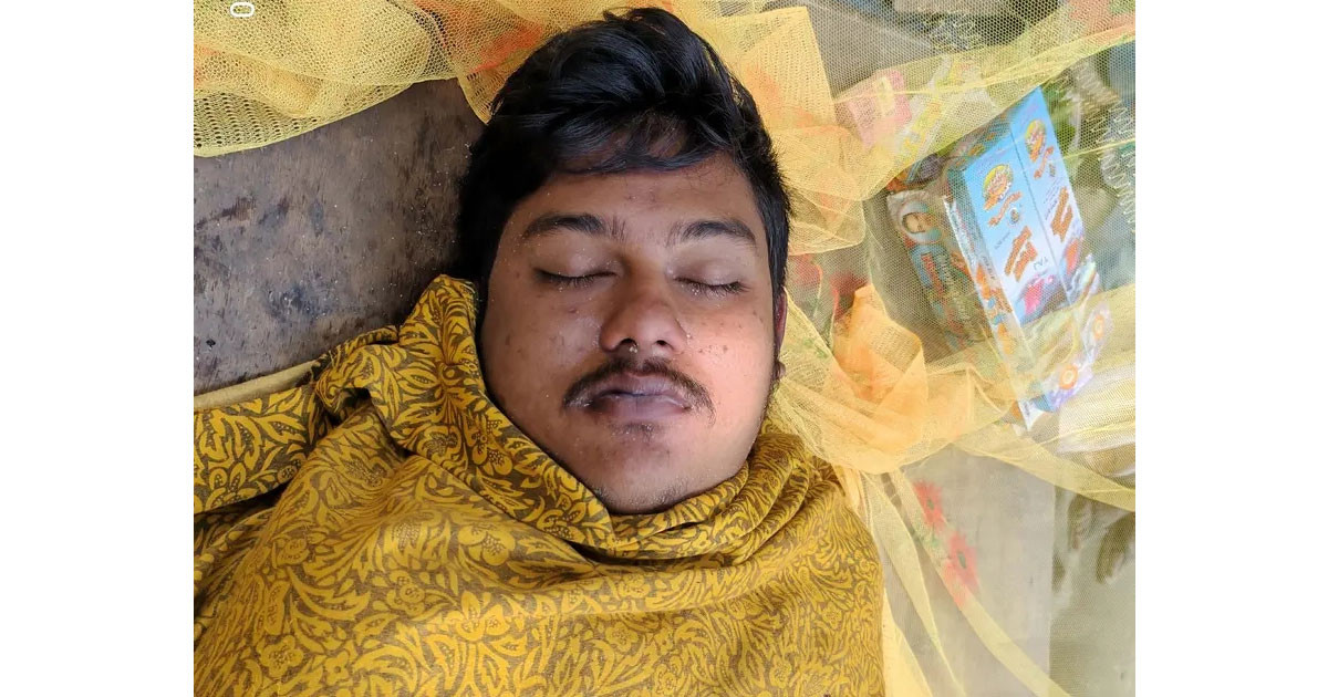 বাবাকে বাঁচাতে নদীতে ঝাঁপ, প্রাণ গেল ছেলের