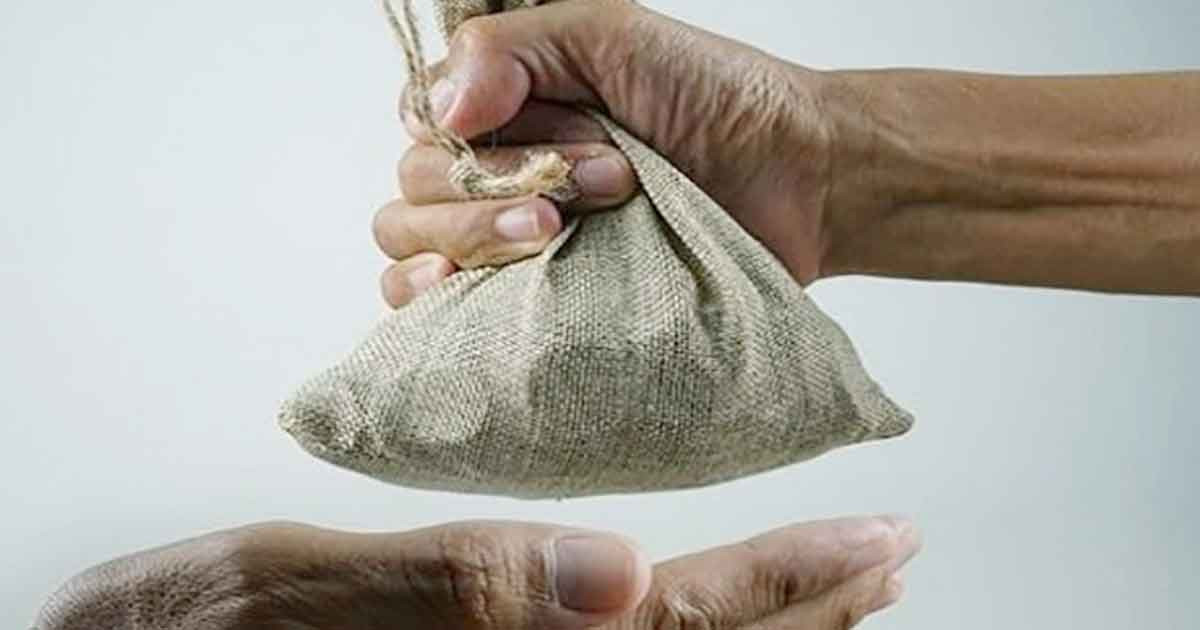 হাদিসের আলো: সে সময়ে দান করলে সাওয়াব বেশি