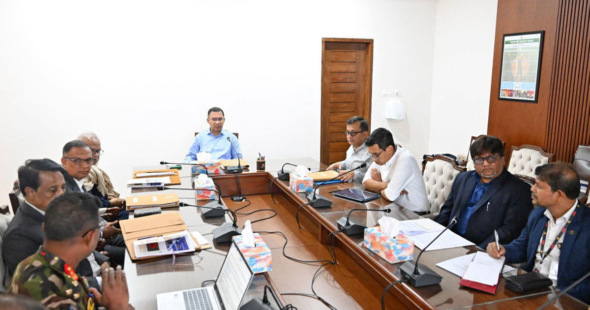 বিনিয়োগকারীদের আকৃষ্ট করতে প্রকল্প অনুমোদন প্রক্রিয়া সহজ করার নির্দেশ প্রধানমন্ত্রীর