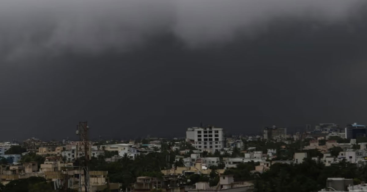 সকাল হলেও আলো ফুটবে না আকাশে, বিদ্যুৎ চমকের সঙ্গে হবে দমকা হাওয়া